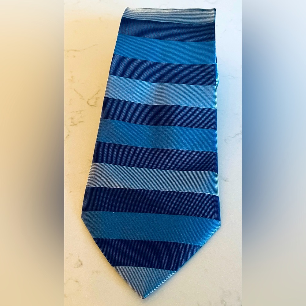 Claiborne 100% Silk Tie - Blue Stripes